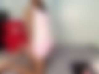 Live cam show with Niya - Black Petite on madthumbs