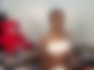Live cam show with Niya - Brown Eyes Black on fapnchat