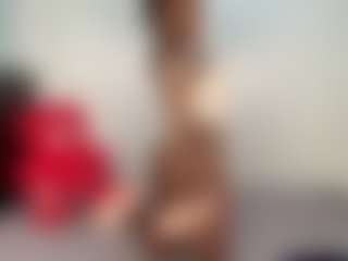Live cam show with Niya - Ebony on Chatstar
