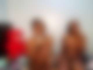 Live cam show with Niya - Gagging on AdultVida.com