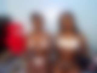 Live cam show with Niya - Brown Eyes on Mixed Magazine Live