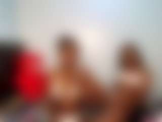 Live cam show with Niya - Shaved Pussy on Camiplay Live