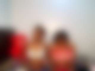 Spettacolo in cam dal vivo con Niya - Skinny su Camsoda