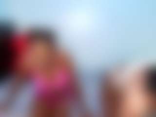 Live cam show with Niya - Petite on Camsoda