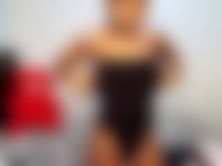 Live cam show with Niya - Brown Eyes Brown Hair on Milfs Live