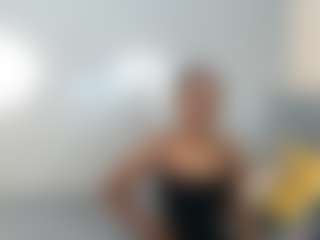 Live cam show with Niya - Ebony Petite on Camsoda