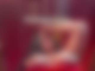 Live cam show with Annie - Deepthroat on SquirtSoMuch