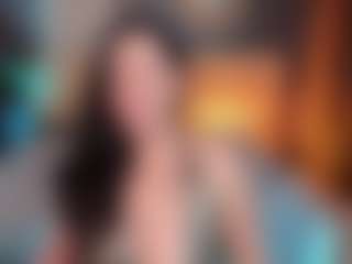 Live cam show with Annie - Grandes Tetas on TeamSkeetLive