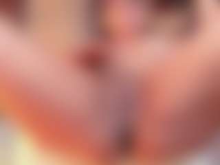 Live cam show with Annie - Strip Mature on Fit Hotties