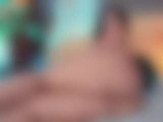 Live cam show with Annie - Strip Mature on liverealitysex.com
