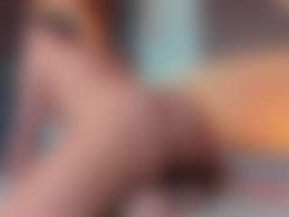 Live cam show with Annie - Roll on Camsoda