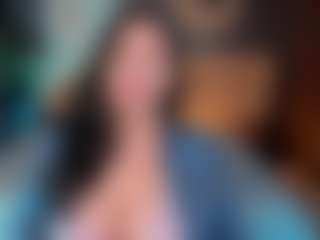 Annie MILF webcam performer live streaming
