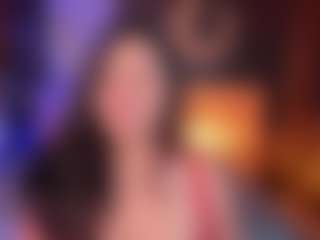 Annie MILF webcam performer live streaming
