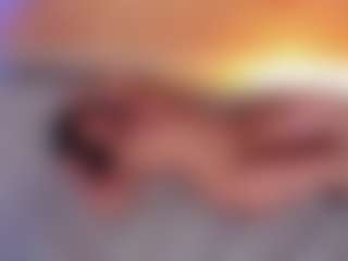 Annie MILF webcam performer live streaming