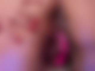 Live cam show with Annie - Mature on Camsoda