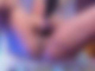 Live cam show with Annie - Tittyfuck on madthumbs