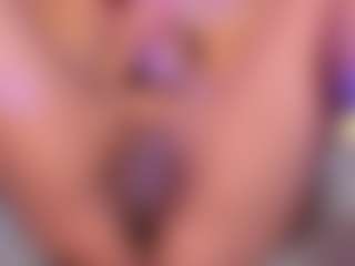 Live cam show with Annie - Dildo Or Vibrator MILF on Camsoda