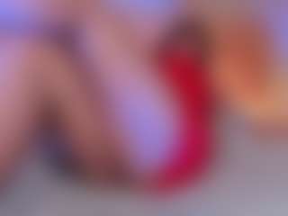 Annie MILF webcam performer live streaming