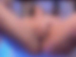 Live cam show with Annie - Big Tits MILF on Camsoda