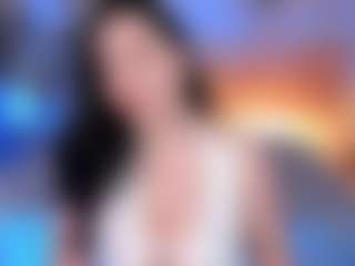 Annie MILF webcam performer live streaming