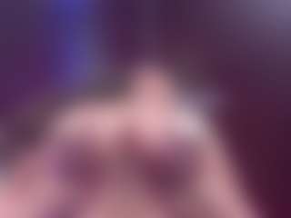 Live cam show with Annie - BBW on CamClone