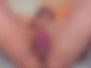 Live cam show with Annie - Curvy MILF on thefappeningchat.com