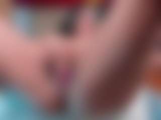 Live cam show with Annie - Striptease on Camsoda
