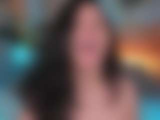 Annie MILF webcam performer live streaming