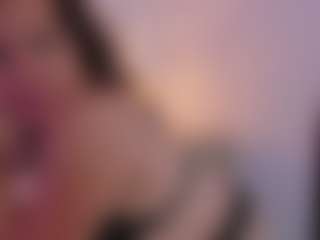 Live cam show with gipsela-gomez - Fingering on testsause.com