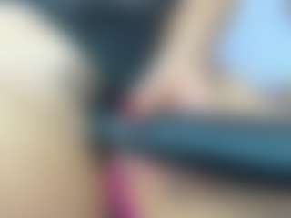 Live cam show with gipsela-gomez - Moaning on MyBangCams