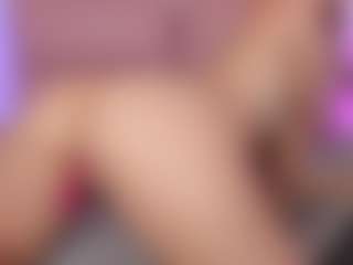 Live cam show with katyClark - Teen (18+) on CamwithHer