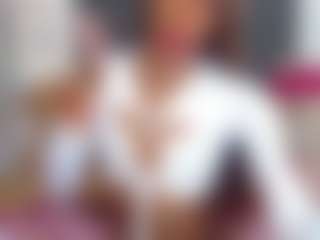 Live cam show with lucianadolll - White on Milfs Live | colombia