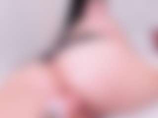 Live cam show with emilyy01 - Shaved on Free Soda