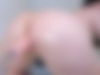emilyy01's Live Sex Cam Show