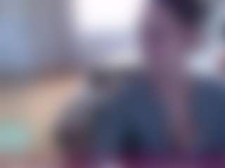 Live cam show with Plantbabeee - Public Brown Hair on Milf Play