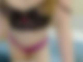 Live cam show with samantamoons - MILF on PervPlay.com