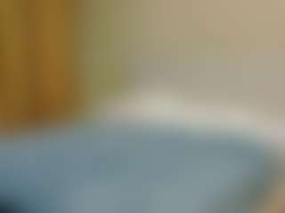 Live cam show with samantamoons - Skinny MILF on Milfs Live