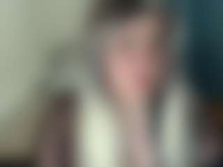 Live cam show with EvaMiron - Brown Eyes on Gym Cam Girls