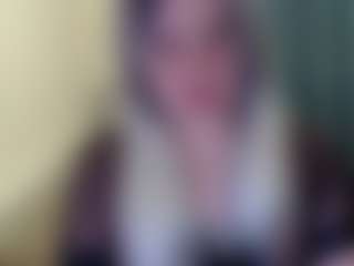 Live cam show with EvaMiron - Blonde Hair on live18s.com