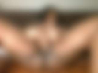Yourthickgyal's Live Sex Cam Show
