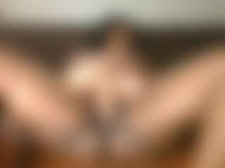 Yourthickgyal's Live Sex Cam Show