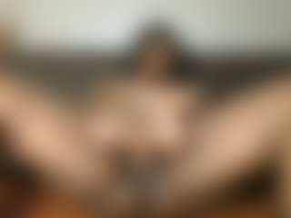 Yourthickgyal's Live Sex Cam Show