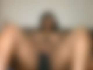 Yourthickgyal's Live Sex Cam Show