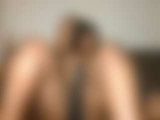Yourthickgyal's Live Sex Cam Show