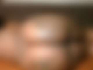 Yourthickgyal's Live Sex Cam Show