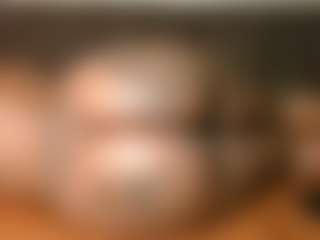 Yourthickgyal's Live Sex Cam Show