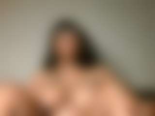 Yourthickgyal's Live Sex Cam Show
