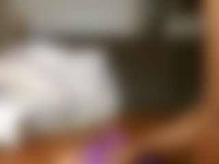 Yourthickgyal's Live Sex Cam Show