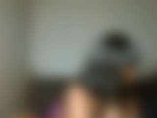 Yourthickgyal's Live Sex Cam Show