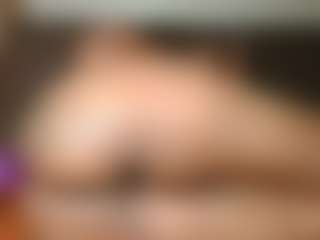 Yourthickgyal's Live Sex Cam Show